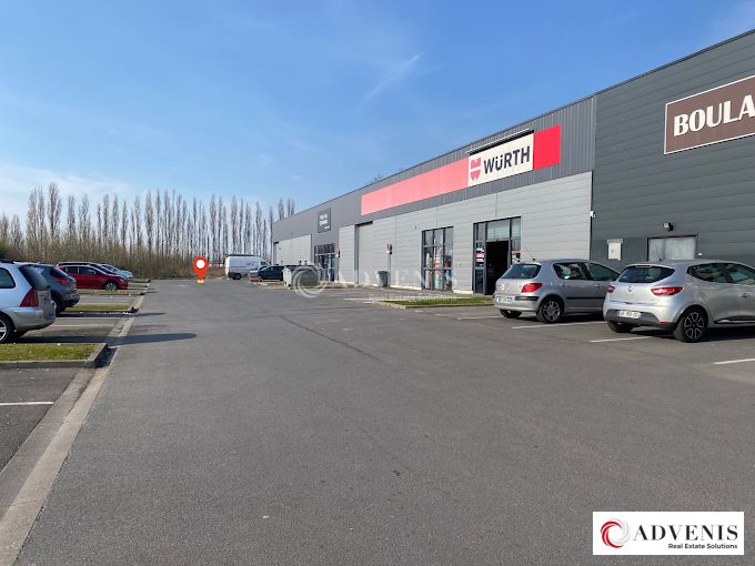 Location local commercial 600 m² non divisibles