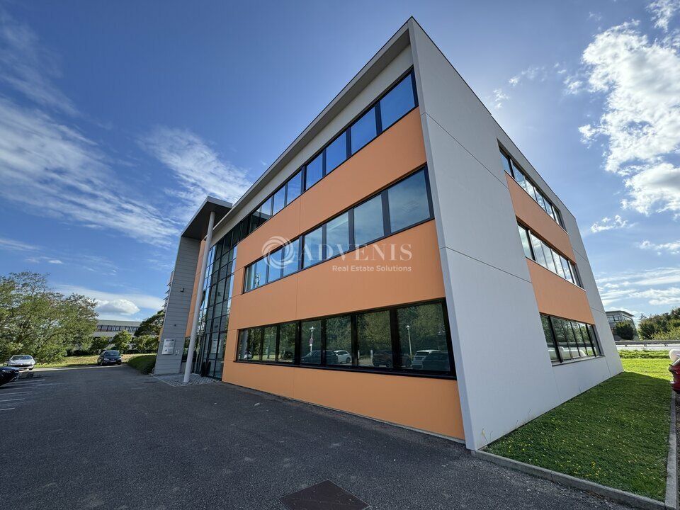 Vente bureaux 677 m² divisibles à partir de 136 m²
