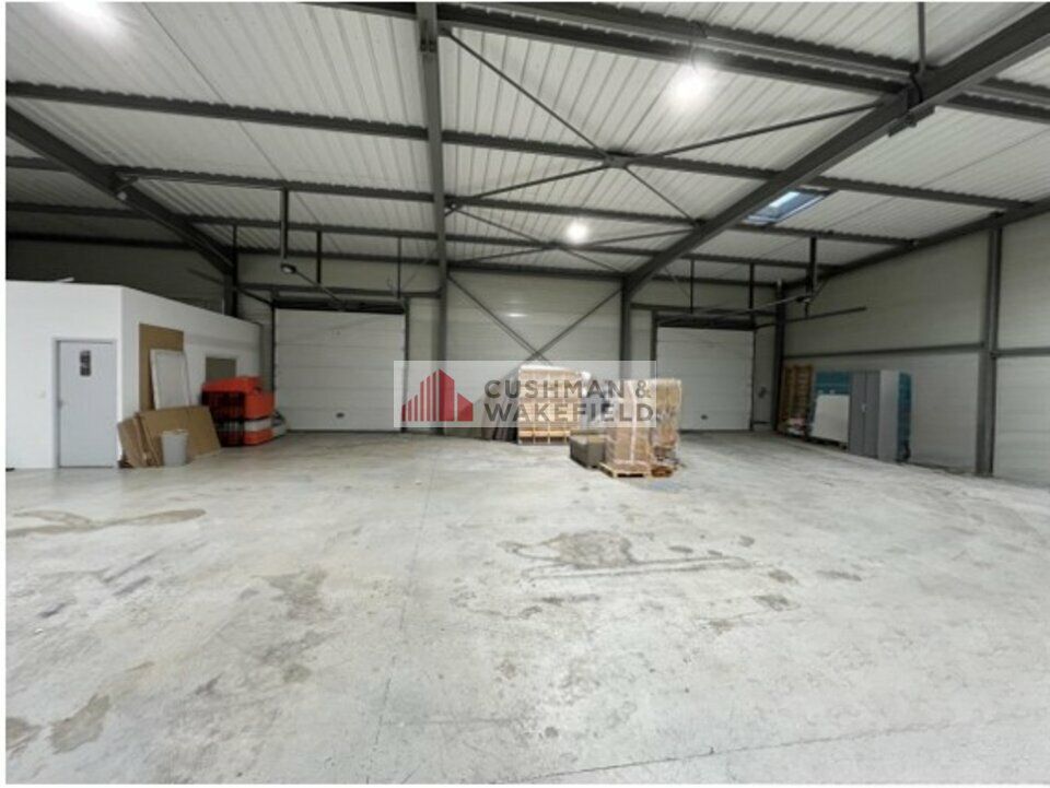 Location local d''activites 430 m² non divisibles