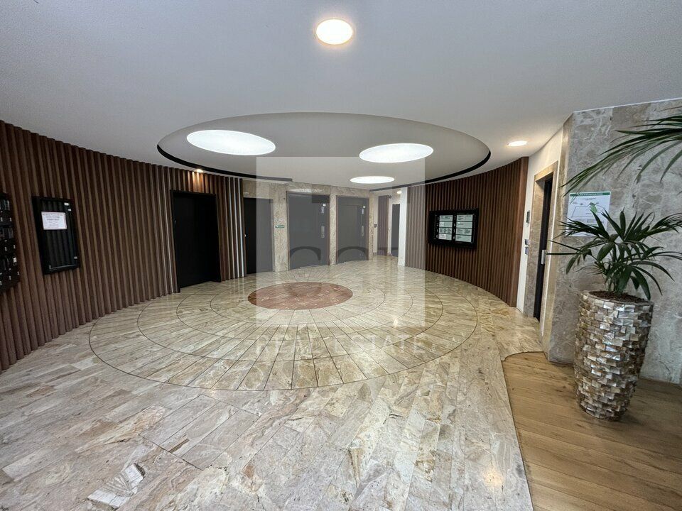 À LOUER – BUREAUX DE 273 m² – LYON 6&#7497; / BROTTEAUX – 6 PLACES DE PARKING