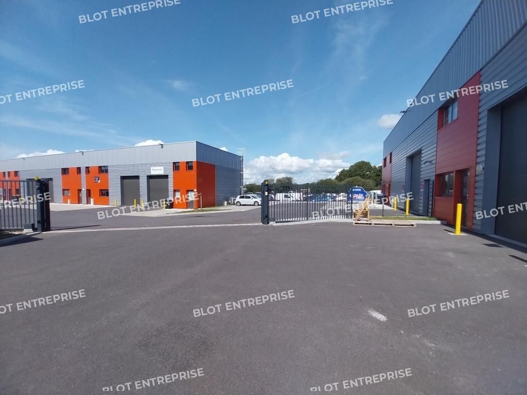 Location entrepôts 145 m² non divisibles