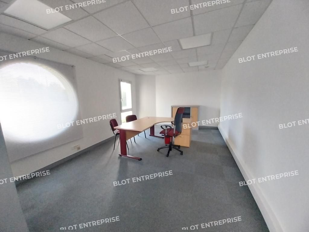 Location bureaux 180 m² non divisibles