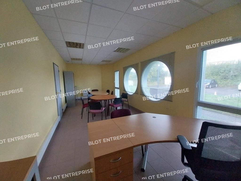 Location bureaux 27 m² non divisibles