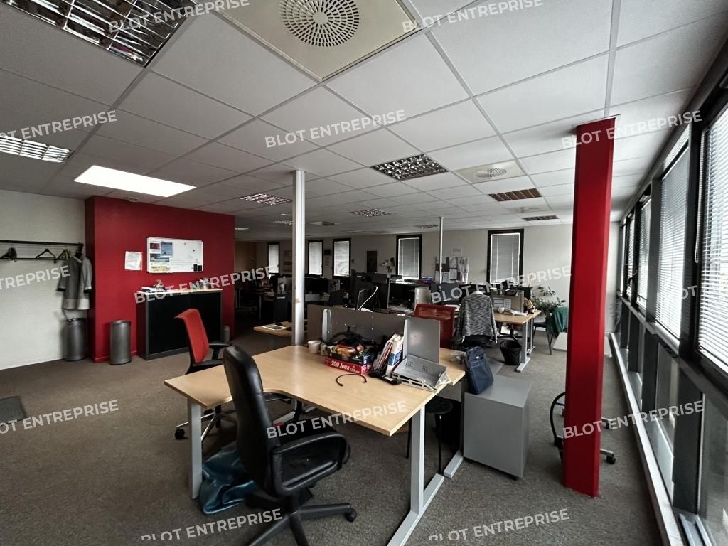Location bureaux 185 m² non divisibles