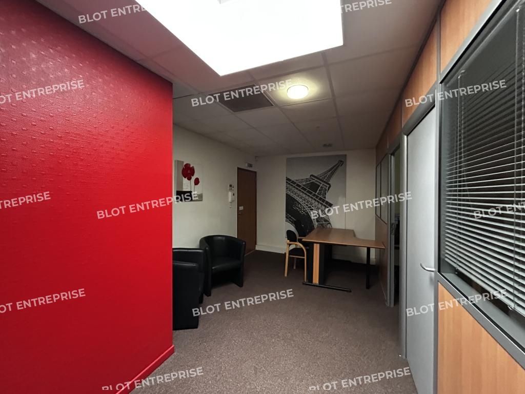 Location bureaux 185 m² non divisibles