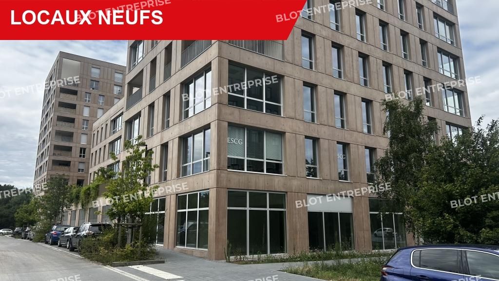 Vente bureaux 922 m² non divisibles