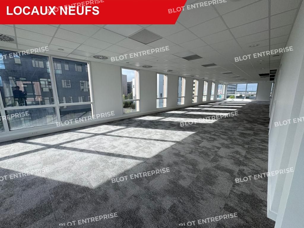 Vente bureaux 922 m² non divisibles