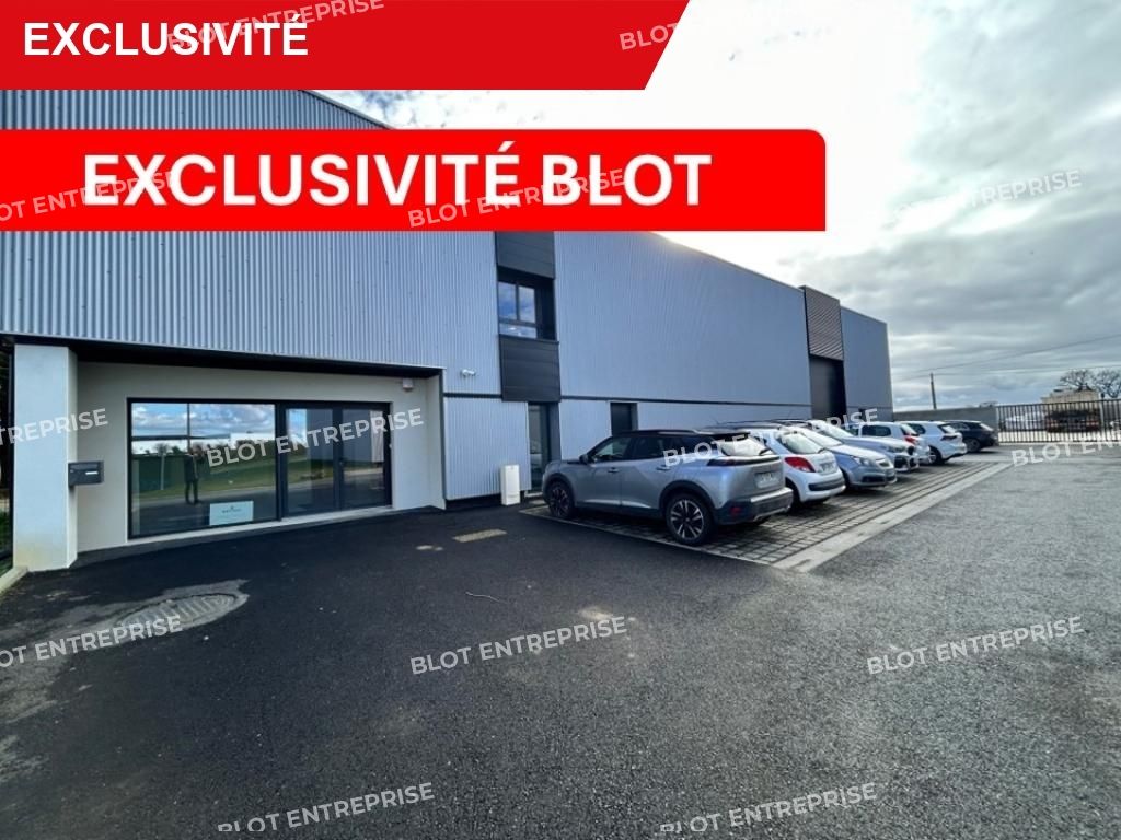 Location entrepôts 650 m² non divisibles