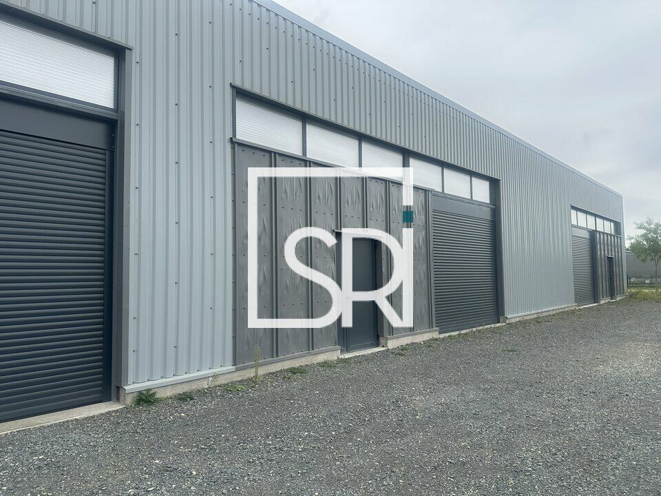 Location entrepot 350 m² non divisibles
