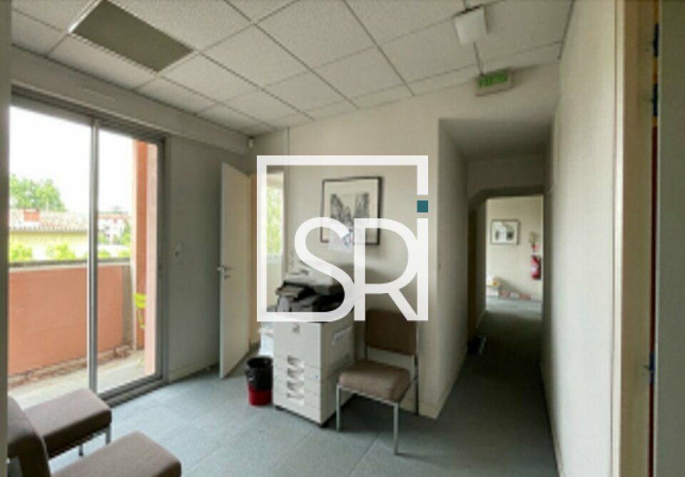 A SAISIR - VENTE LOCAUX TERTIAIRES 1 060 M² - CASTRE (81)