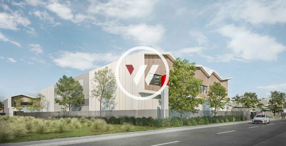 Vente local d''activites 2144 m² divisibles à partir de 451 m²