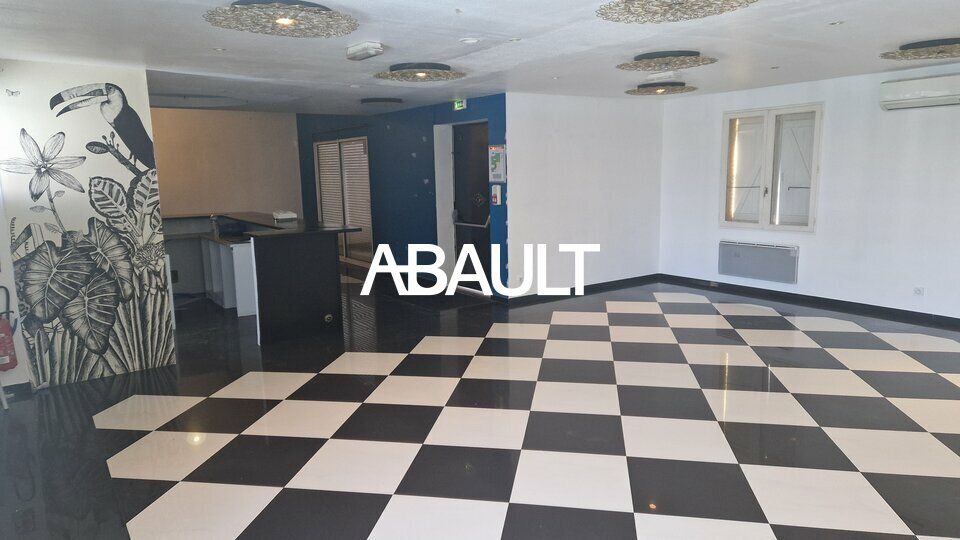 A LOUER LOCAL COMMERCIAL D'ENVIRON 170 M2 IDEAL ACTIVITE DE RESTAURATION PORTET SUR GARONNE