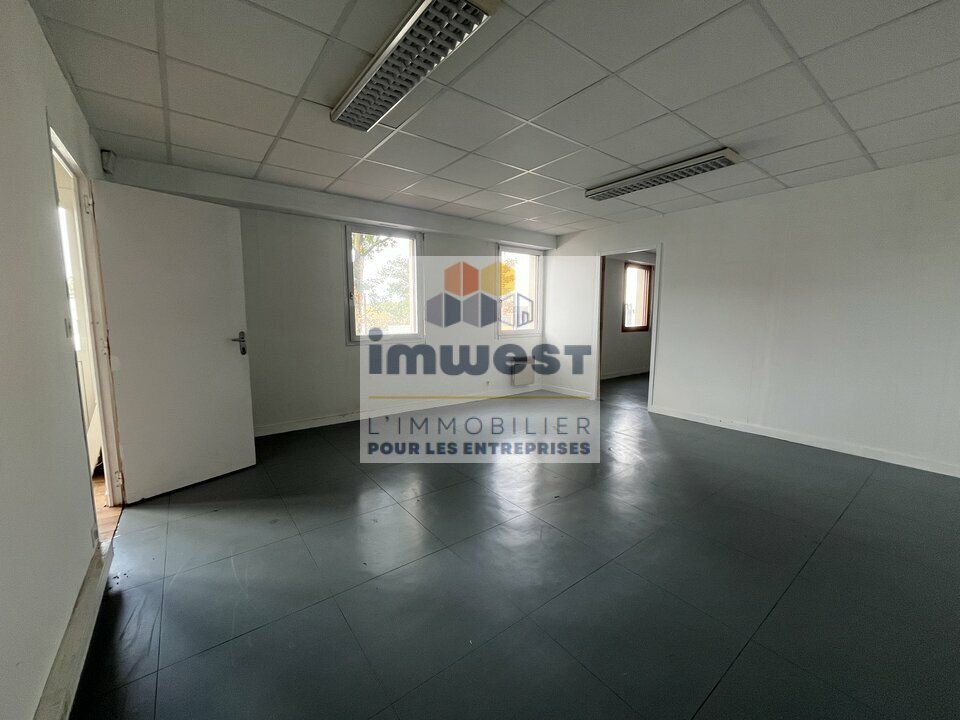 A LOUER - LOCAL D'ACTIVITÉ DE 148m² - ZI SUD EST / CESSON-SÉVIGNÉ
