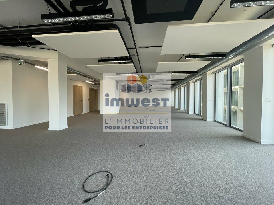 À VENDRE – Plateau de bureaux divisible – 480 m² – Emplacement premium Gare de Rennes