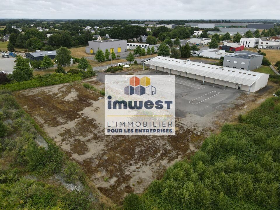À VENDRE – LOCAL D'ACTIVITÉ AVEC QUAIS – FONCIER 11 925 m²