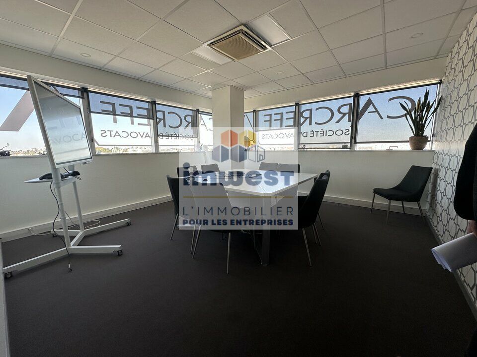 À VENDRE – Plateau de bureaux divisible à partir de 185m² – Secteur Gare de Rennes