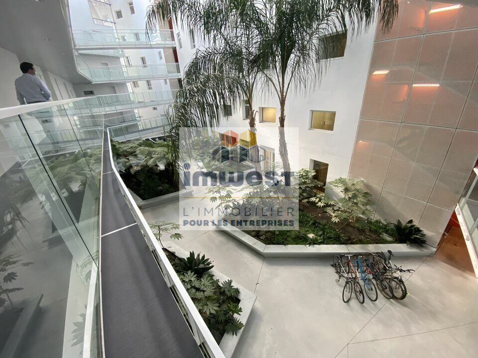 Vente bureaux 327 m² non divisibles