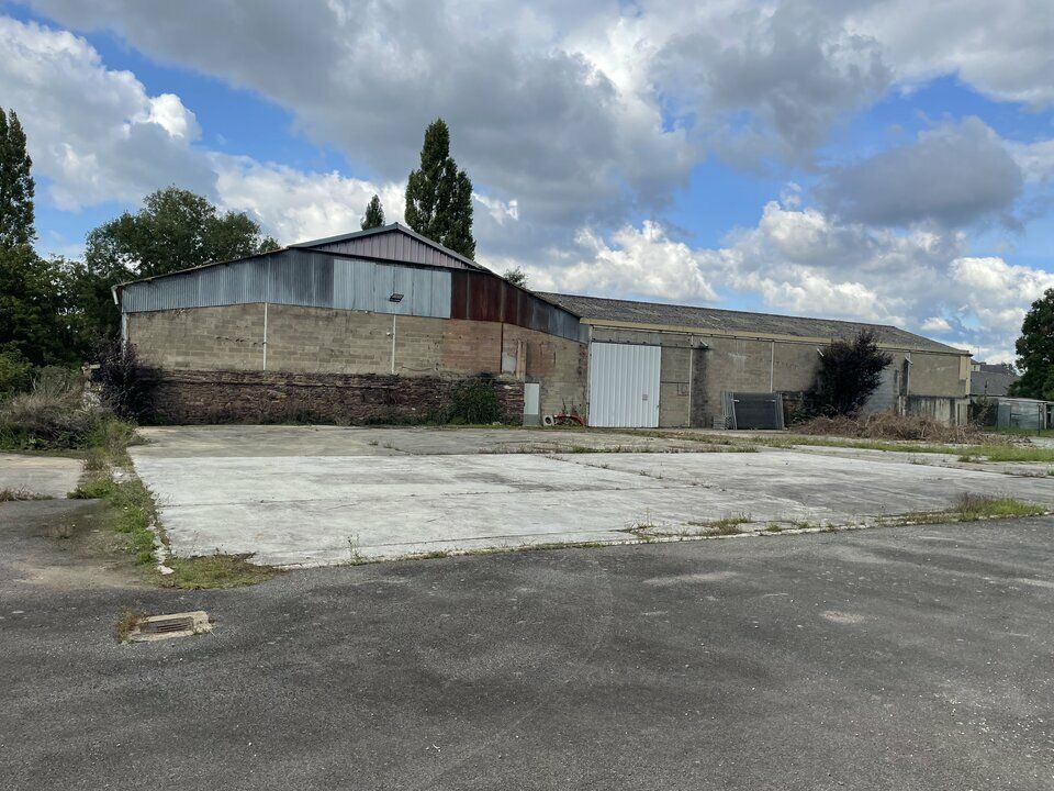 Vente local d''activites 912 m² non divisibles