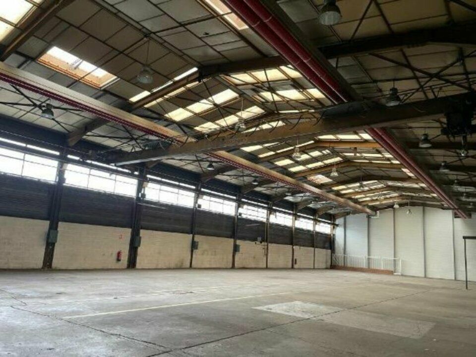 Location local d''activites 3178 m² non divisibles