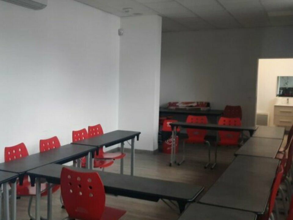 Local d'activités 1550 m² à vendre à Héricourt (70)