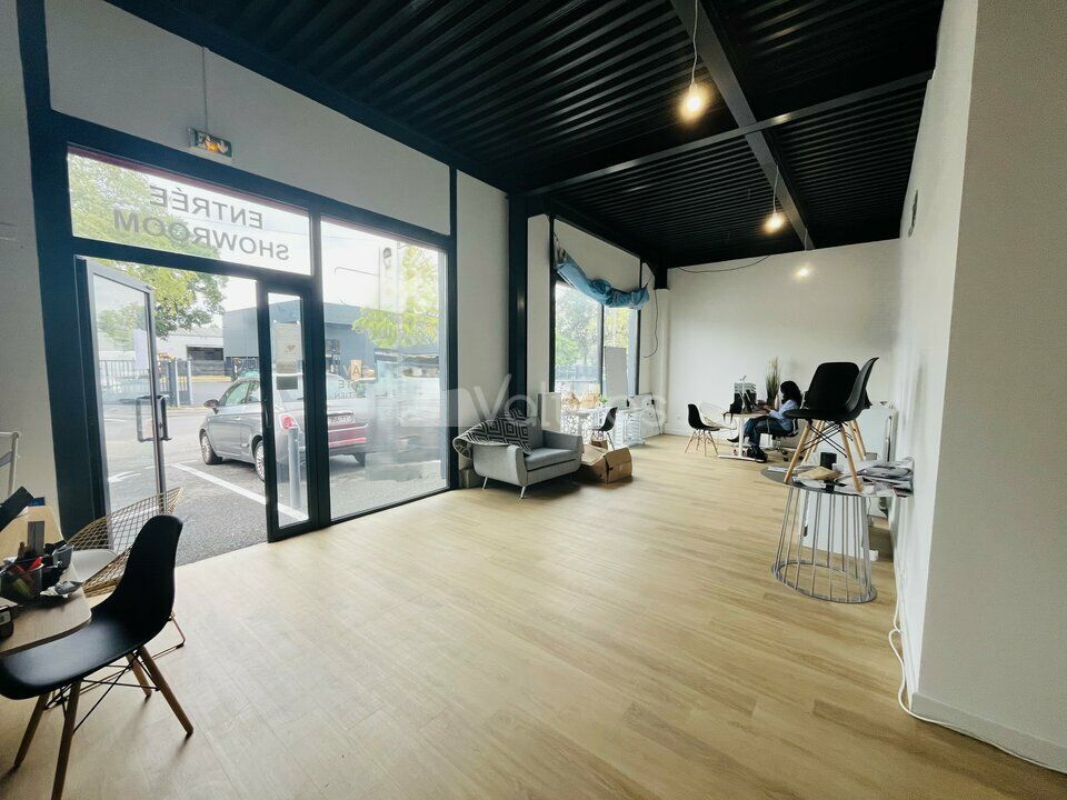 Location local d''activites 292 m² non divisibles