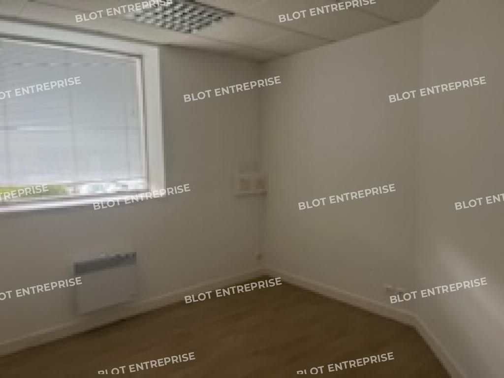 Vente bureaux 150 m² non divisibles
