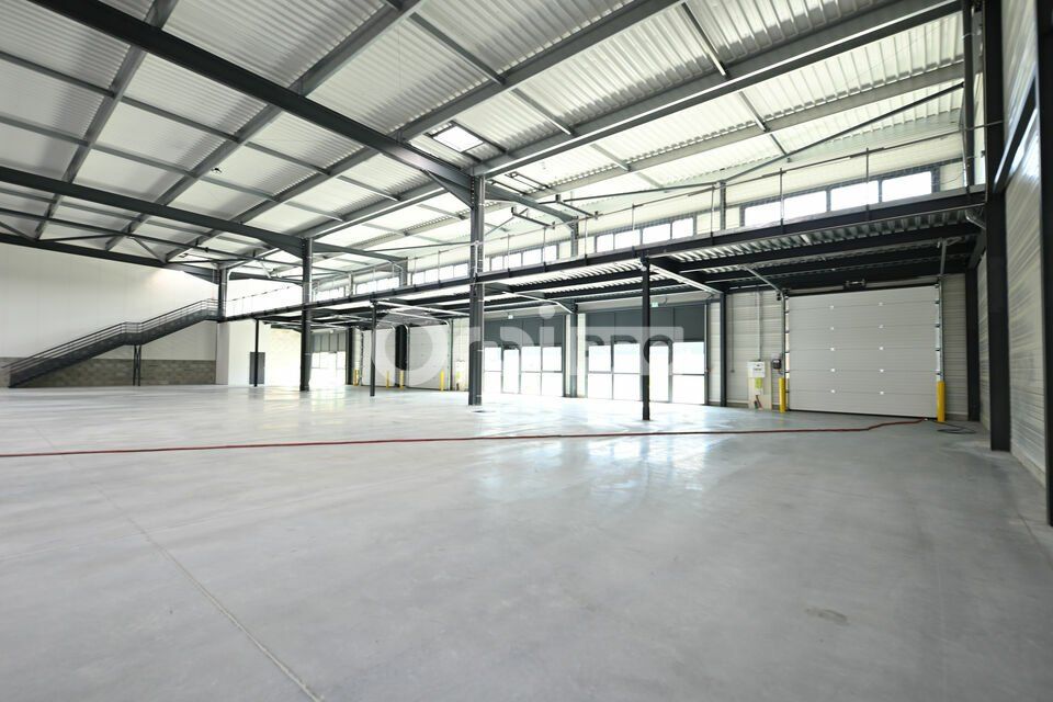 Location local d''activites 854 m² non divisibles