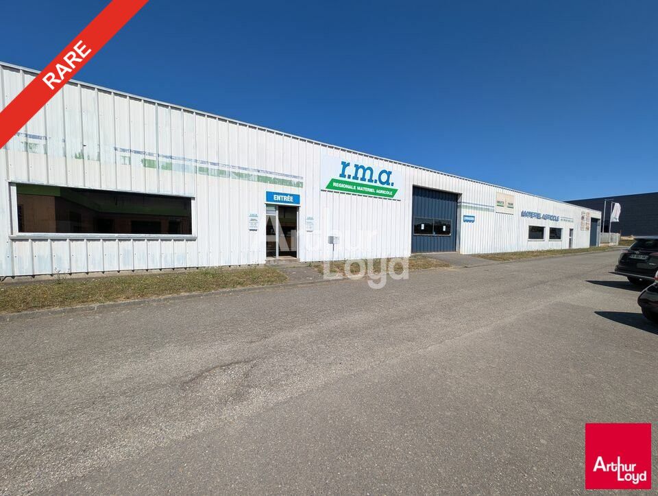 Vente local d''activites 3200 m² divisibles à partir de 1600 m²