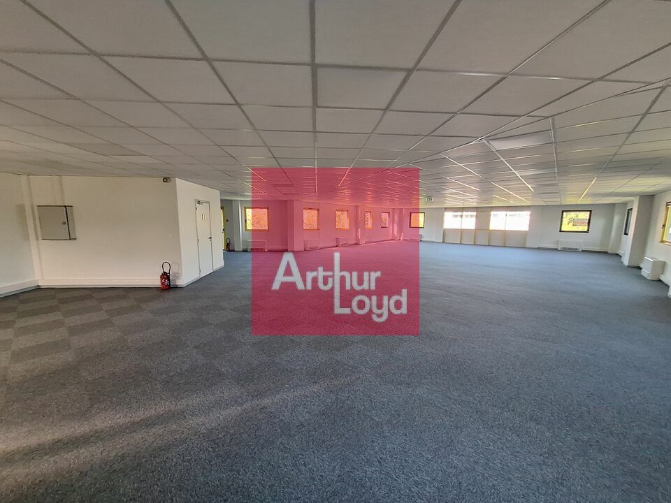 AUBIERE LA PARDIEU A LOUER BUREAUX EN ETAGE 285M²