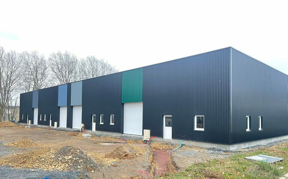 Location local d''activites 224 m² non divisibles