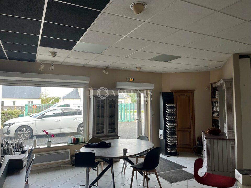 Local d'activité d'environ 532 m², à vendre à l'est de Tours