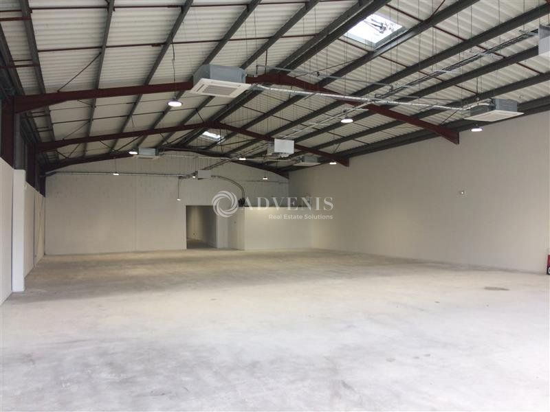Location local commercial 750 m² non divisibles