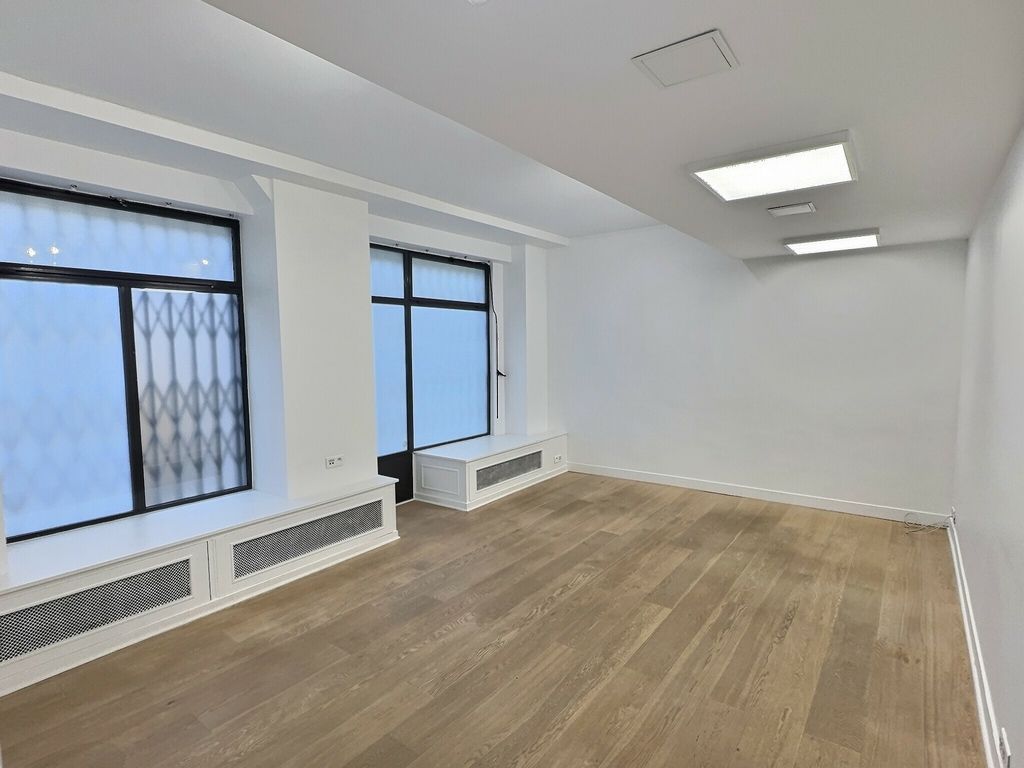 Location bureaux 156 m² non divisibles