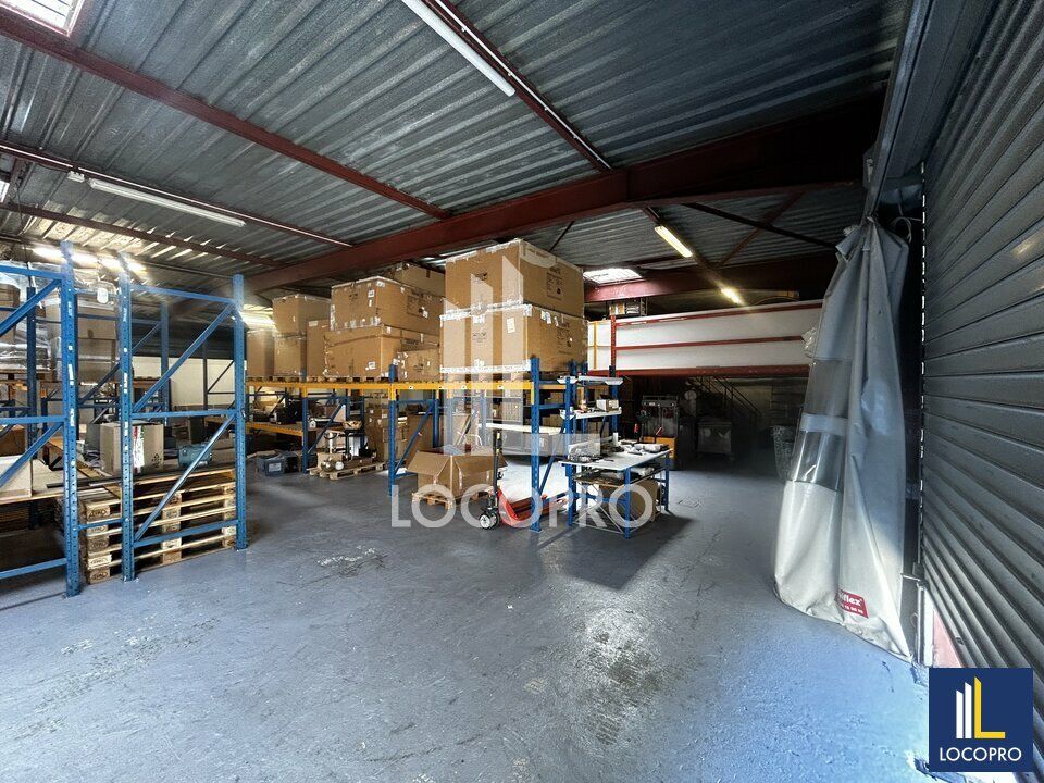 A LOUER - LOCAL D'ACTIVITÉ 470 M2 ENVIRON - ZI DU HAUT CAREÏ MENTON