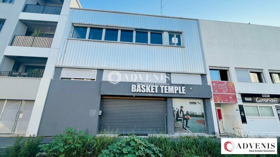 Location local commercial 689 m² non divisibles