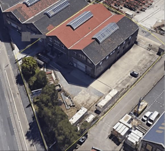 Vente entrepôts 1081 m² non divisibles