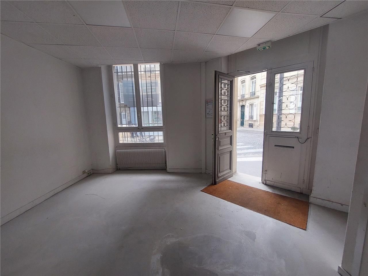 104 m² pour ce bureaux en location à Paris