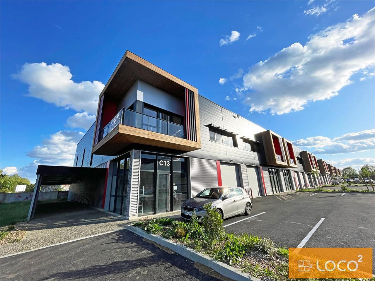 Location local 378.00 m² à FENOUILLET