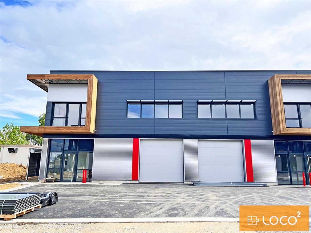 Location local 378.00 m² à FENOUILLET