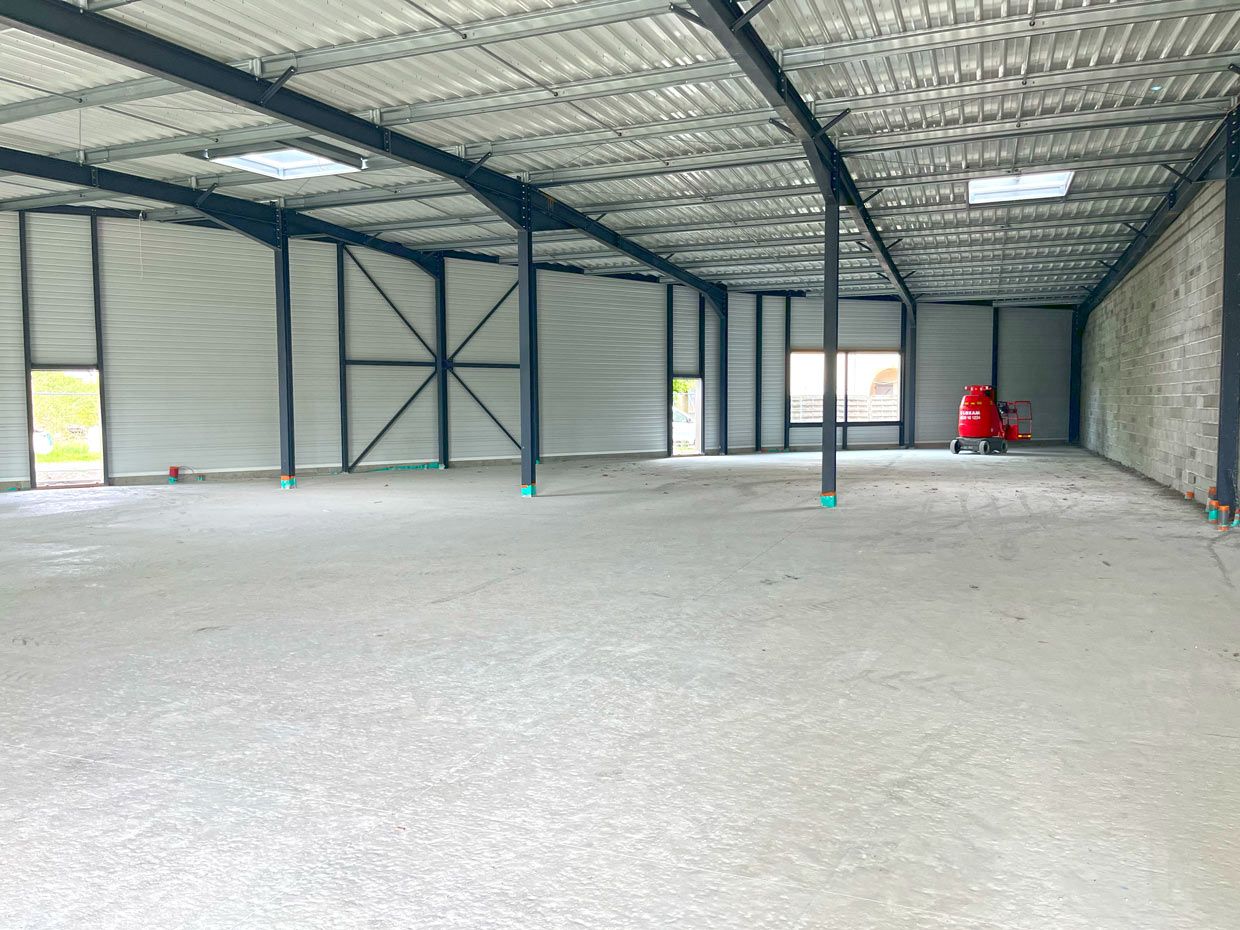 Location local commercial 648.00 m² à MERVILLE