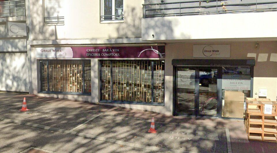 Location local commercial 121 m² non divisibles