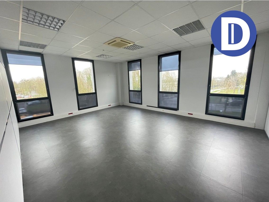 Location bureaux 326.00 m² non divisibles