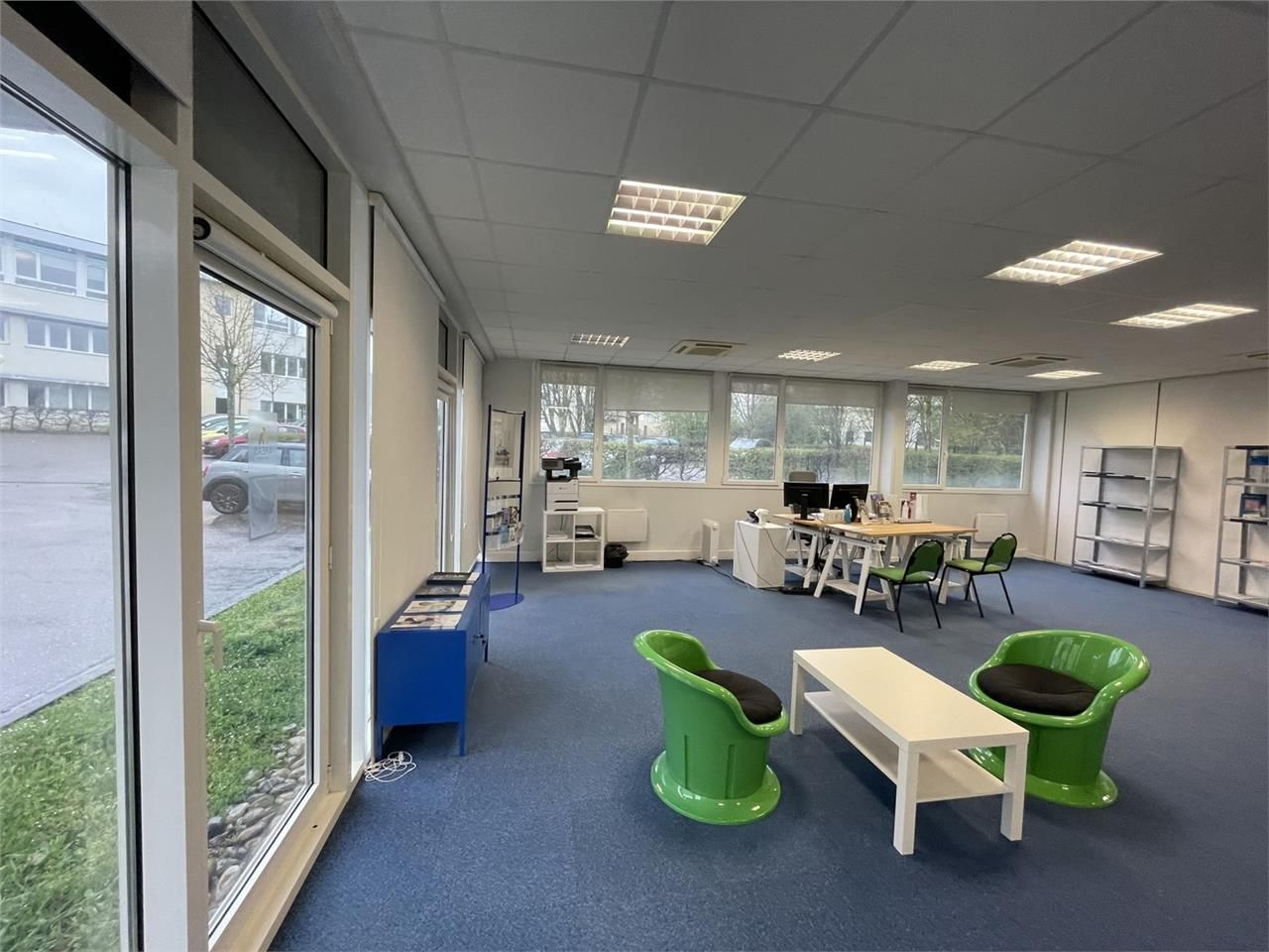 Location bureaux 75.00 m² non divisibles