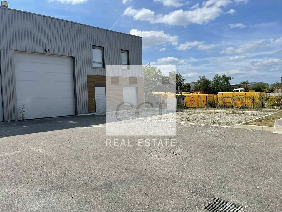 Location local d''activites 329 m² non divisibles
