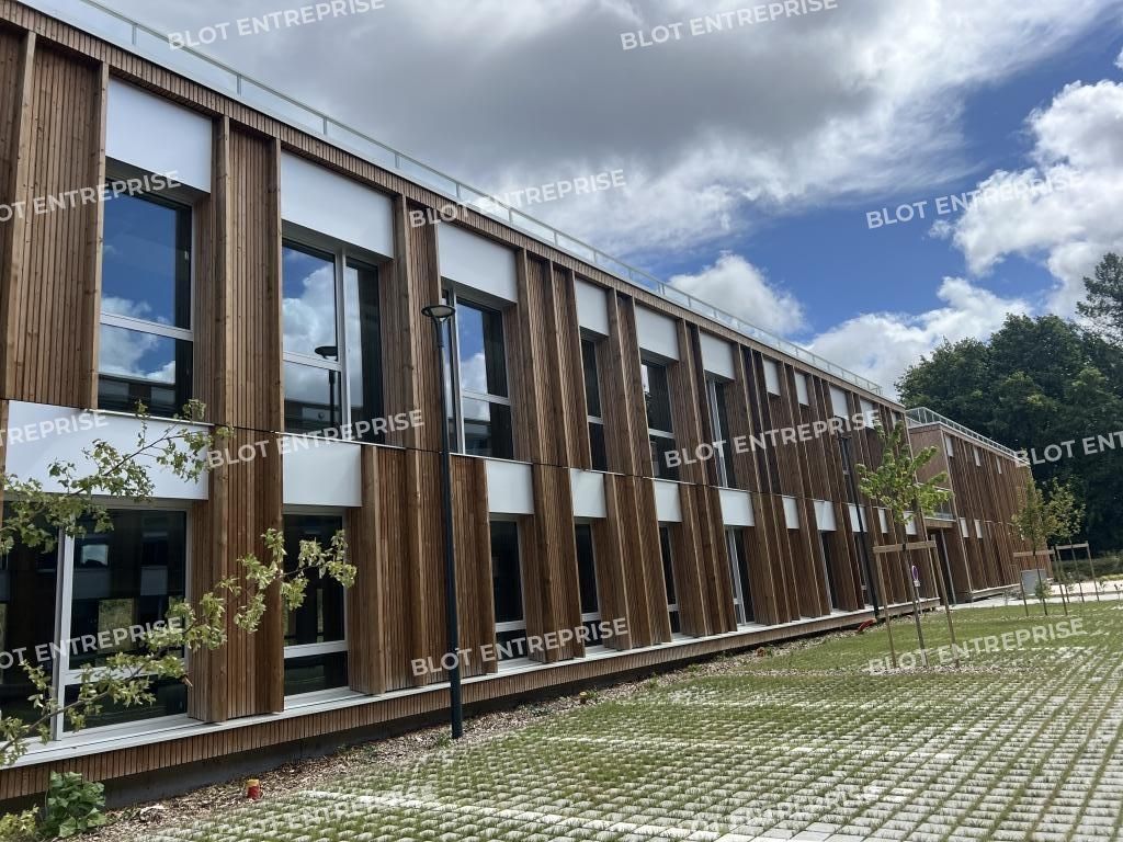 Location bureaux 3640 m² non divisibles