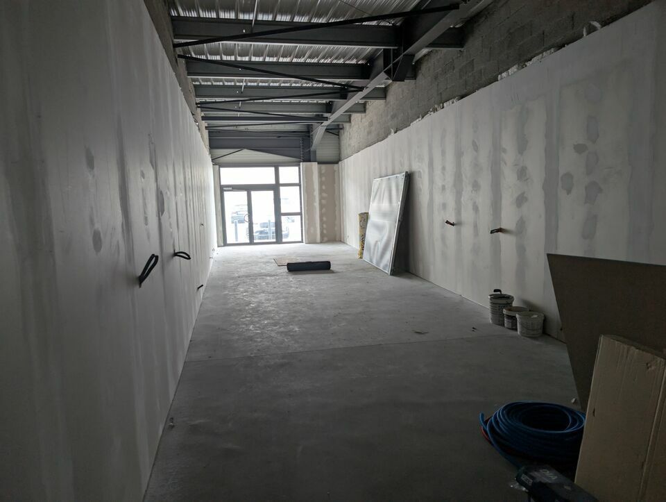 Vente local commercial 100 m² non divisibles