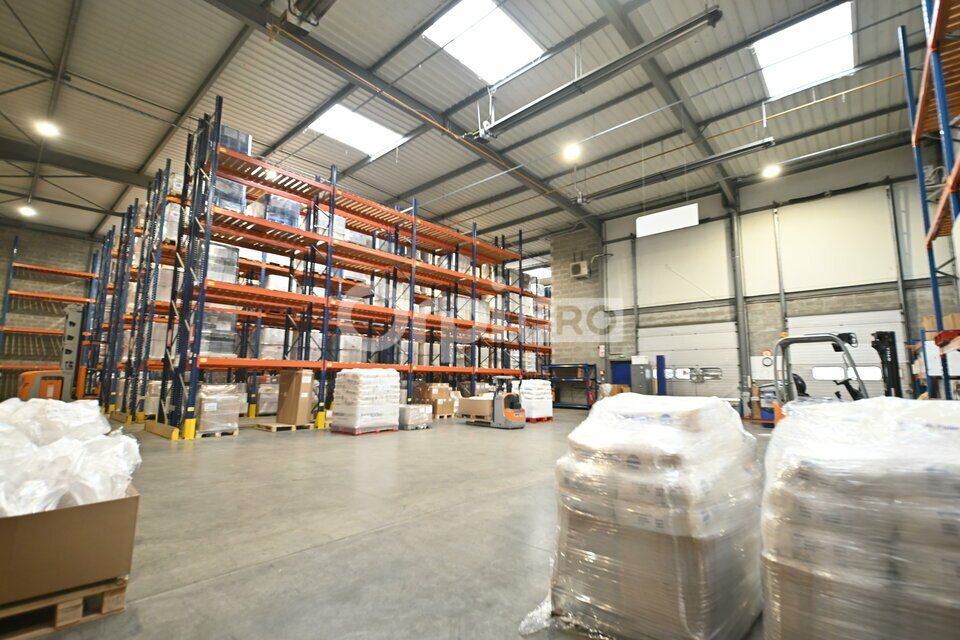 EXCLUSIVITE - LOCAL D'ACTIVITE A VENDRE - 2 242 m² - MIRIBEL