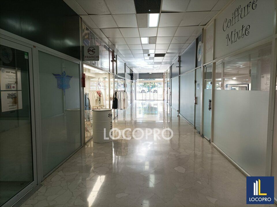 A VENDRE - MURS COMMERCIAUX OCCUPÉS 337 M2 SUR 11 LOTS - NICE SAINTE MARGUERITE