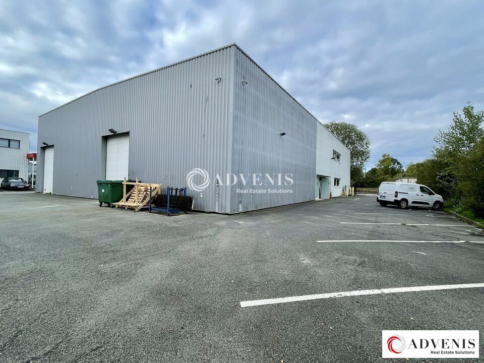 Location local d''activites 900 m² non divisibles