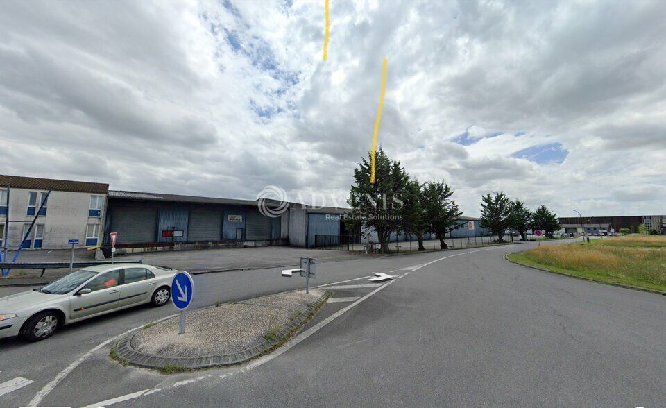 Vente entrepot 11000 m² non divisibles